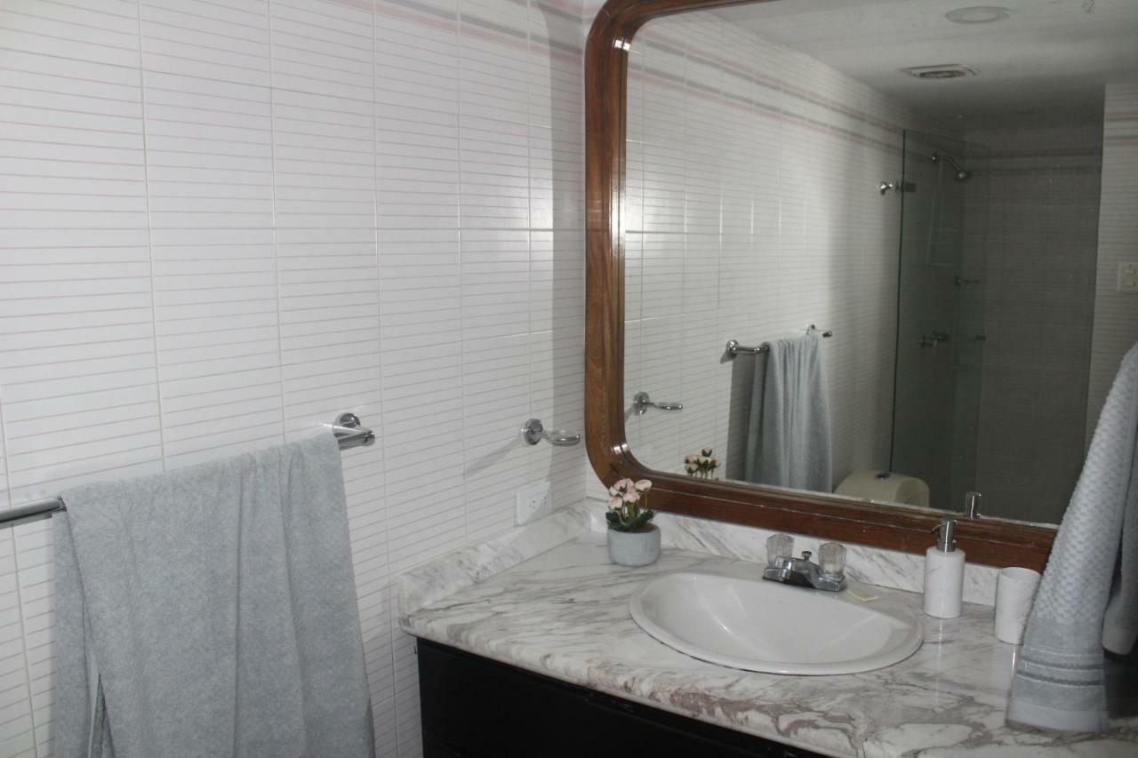 Cozy Apartment In El Laguito Картахена Экстерьер фото
